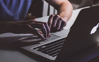 皇马、切尔西竞争免签于帕，拜仁很想留他但签字费是问题